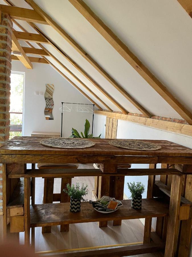 Apartmani Marija Zemun Zemun Polje ภายนอก รูปภาพ